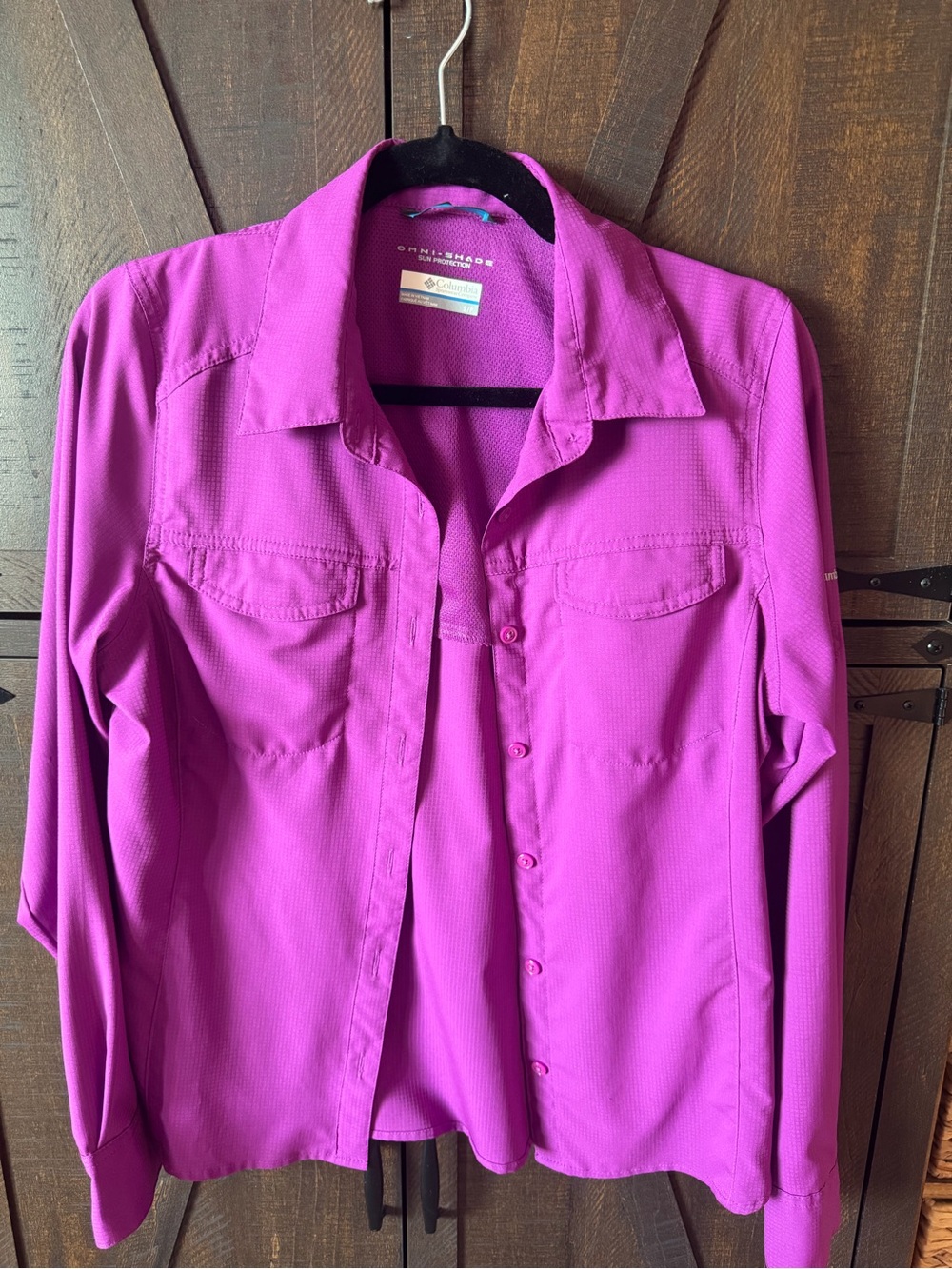 Columbia women’s Long-Sleeve Magenta Omni shade